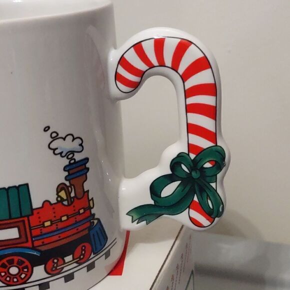 Small Christmas mug T.rain Soldier Duck Candy Cane handle 3 1/2 in tall - Picture 2 of 6